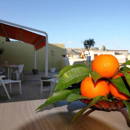 Re Sole Case Vacanze - Esclusivo Attico M A R T E Con Spaziosissima Terrazza Solarium Attrezzata アヴォラ エクステリア 写真